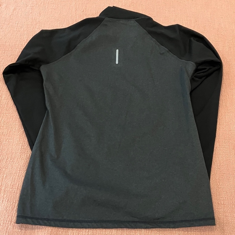Reebok large wm’s Performance Long Sleeve Shirt / fleece sweater - Picture 13 of 16